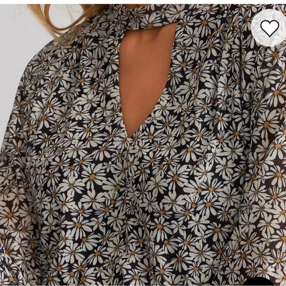 Daisy print blouse - Picture 14 of 14